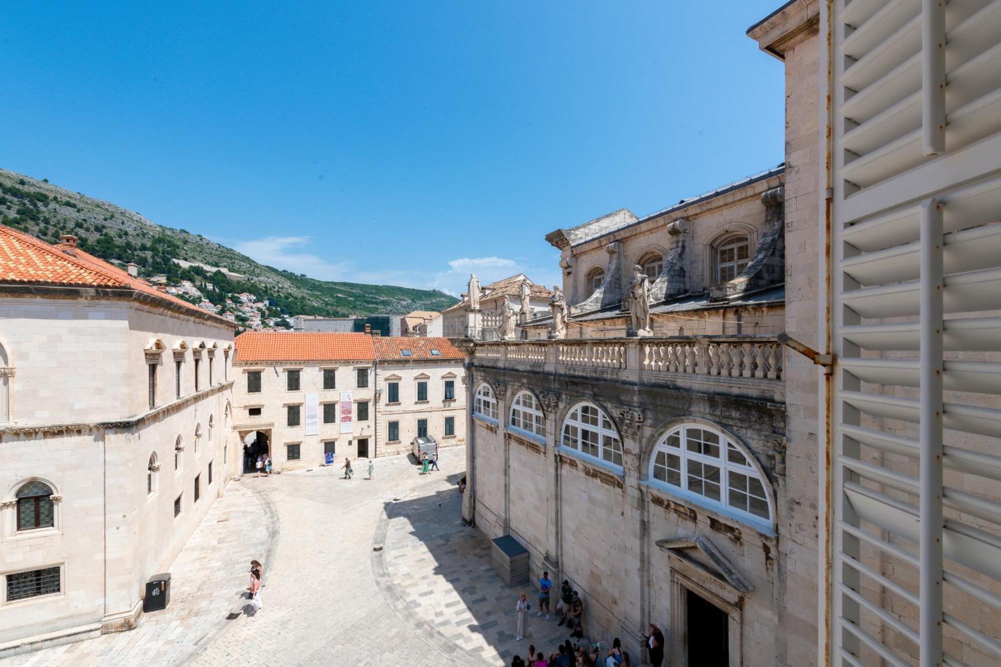 The Bassegli - Gozze Palace *